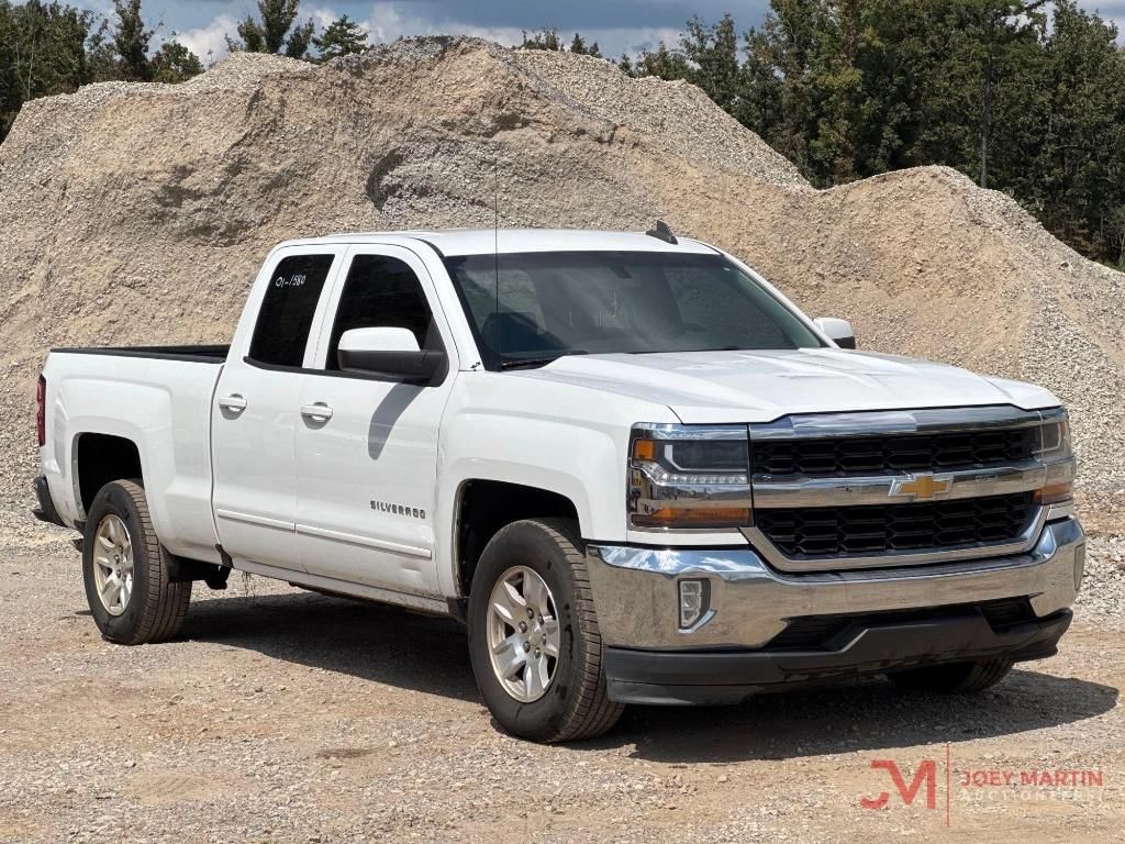 2018 Chevrolet Silverado Equipment Image0