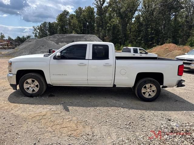 Image of Chevrolet Silverado equipment image 4