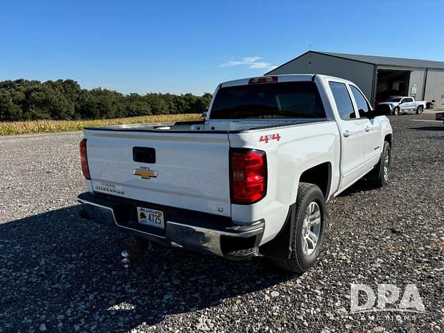 Image of Chevrolet Silverado equipment image 4