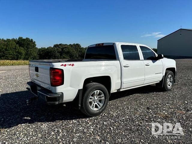 Image of Chevrolet Silverado equipment image 3