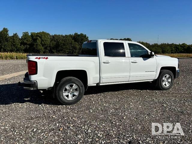 Image of Chevrolet Silverado equipment image 3