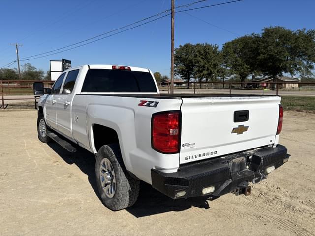 Image of Chevrolet Silverado equipment image 1
