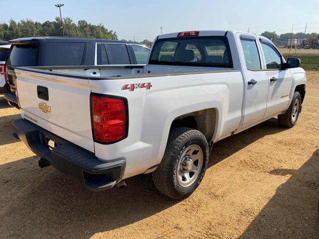 Image of Chevrolet Silverado equipment image 2