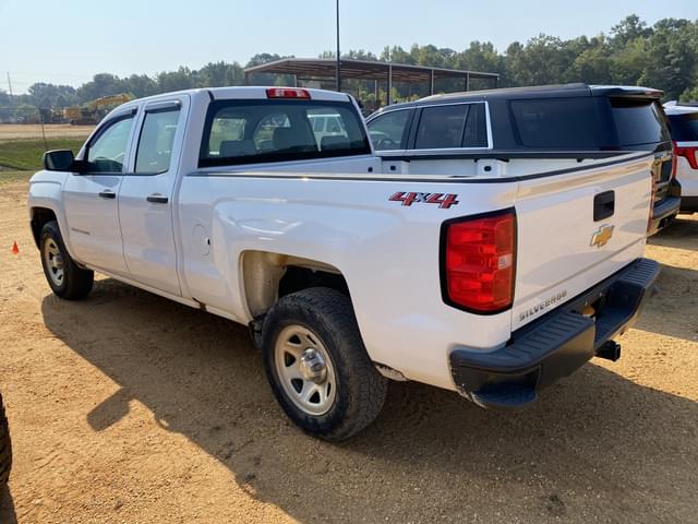 Image of Chevrolet Silverado equipment image 1
