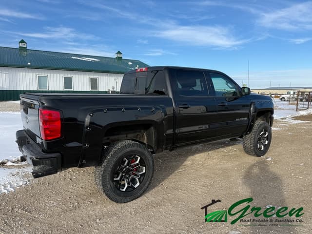 Image of Chevrolet Silverado equipment image 2