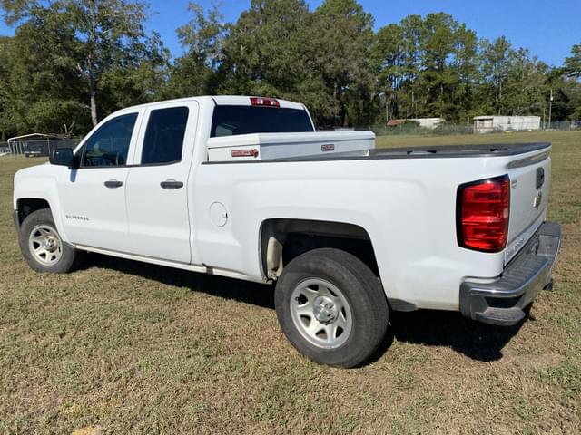 Image of Chevrolet Silverado equipment image 2