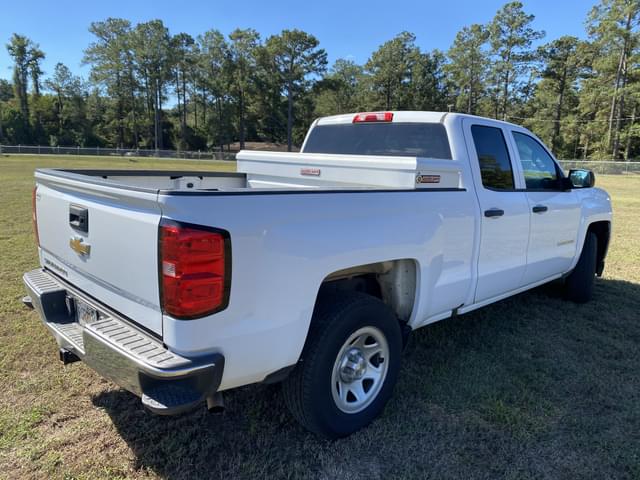 Image of Chevrolet Silverado equipment image 4