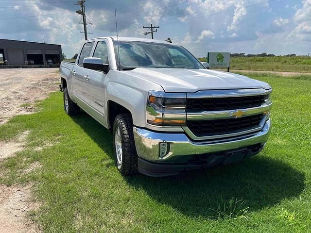 Image of Chevrolet Silverado equipment image 2