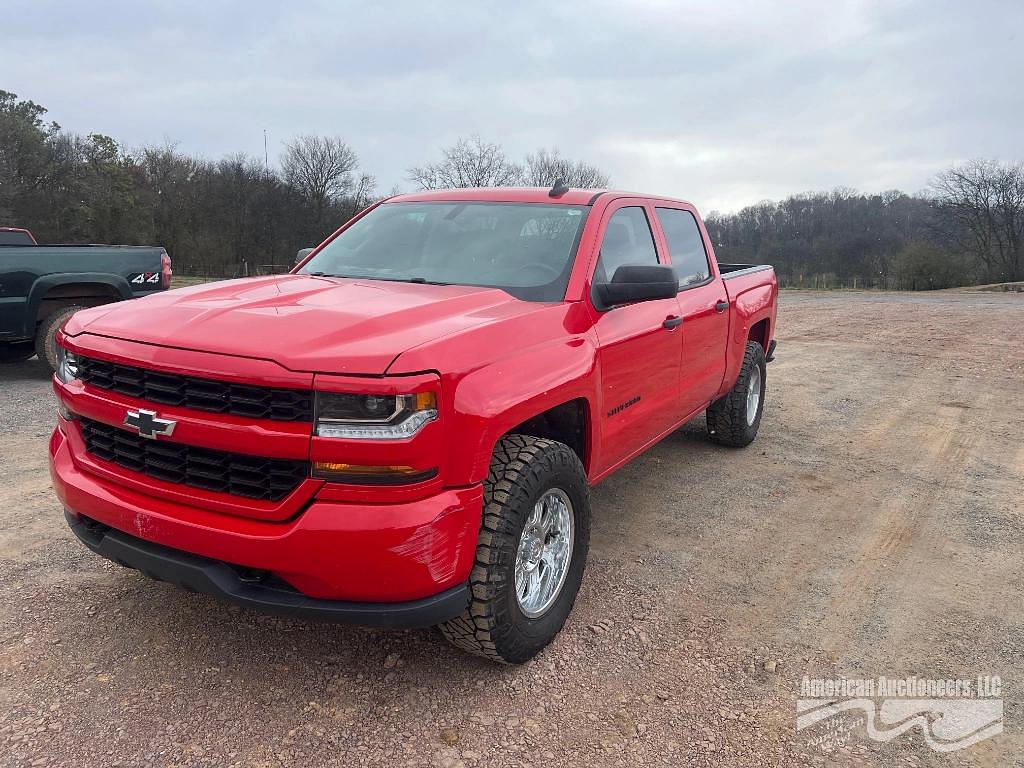 Image of Chevrolet Silverado Primary image