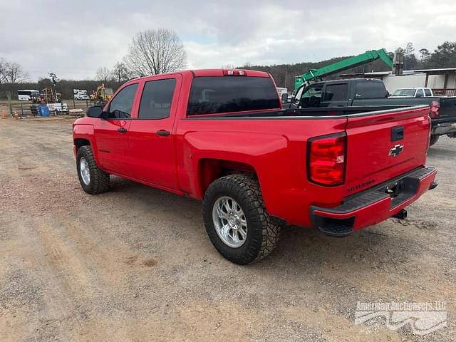 Image of Chevrolet Silverado equipment image 1