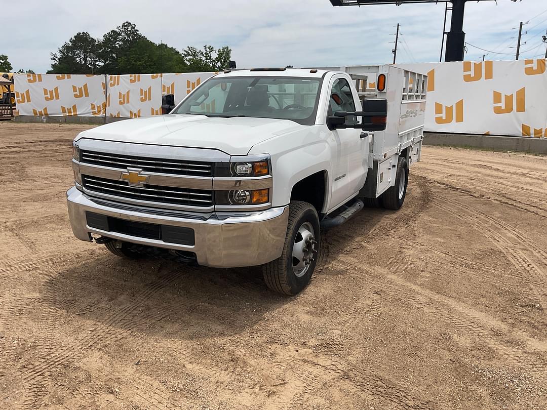 Image of Chevrolet 3500HD Primary image