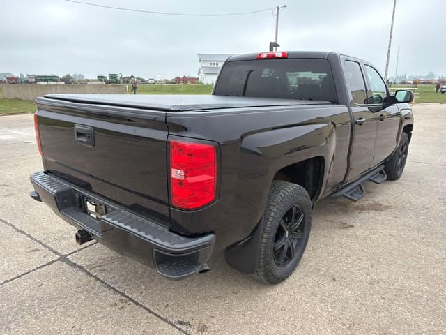 Image of Chevrolet 1500 equipment image 3