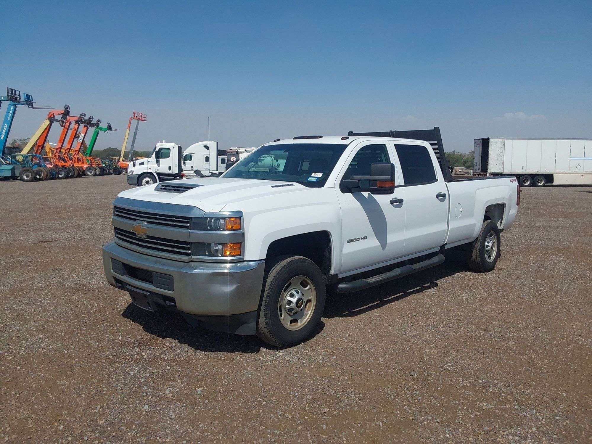 2018 Chevrolet 2500HD Equipment Image0