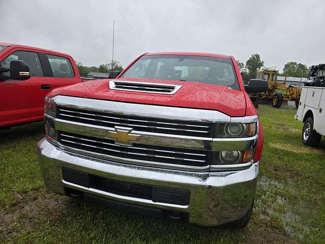 Image of Chevrolet 2500HD equipment image 1