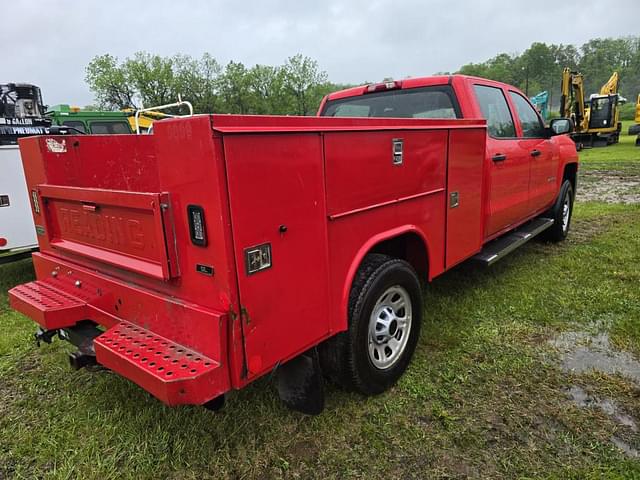 Image of Chevrolet 2500HD equipment image 4