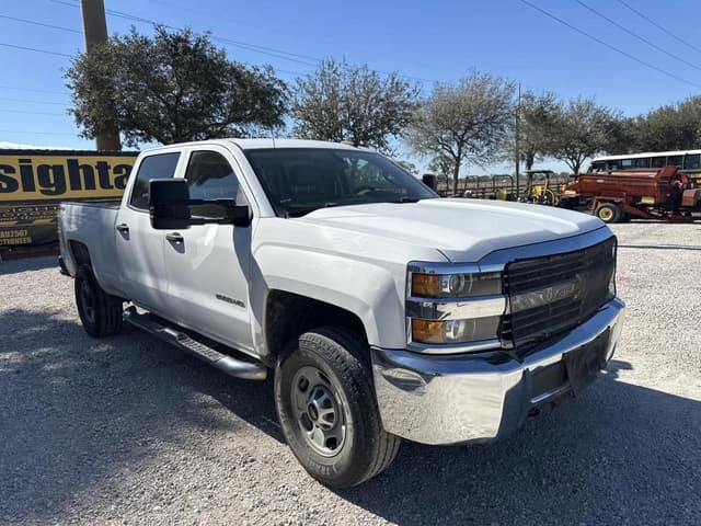 Image of Chevrolet 2500HD equipment image 3