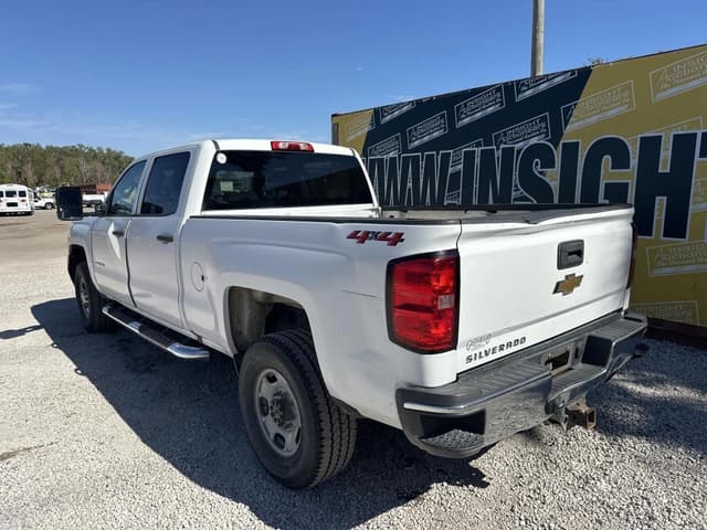 Image of Chevrolet 2500HD equipment image 1