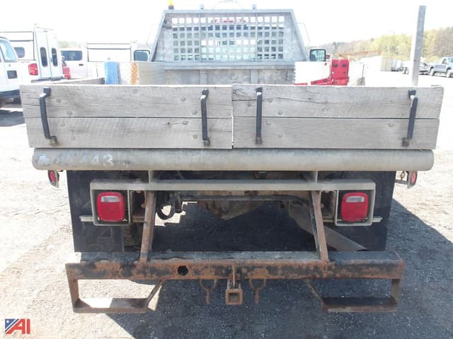 Image of Chevrolet 3500HD equipment image 3