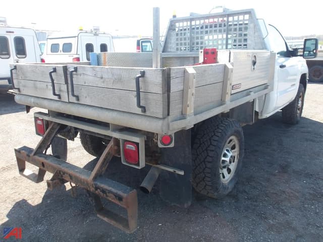 Image of Chevrolet 3500HD equipment image 4