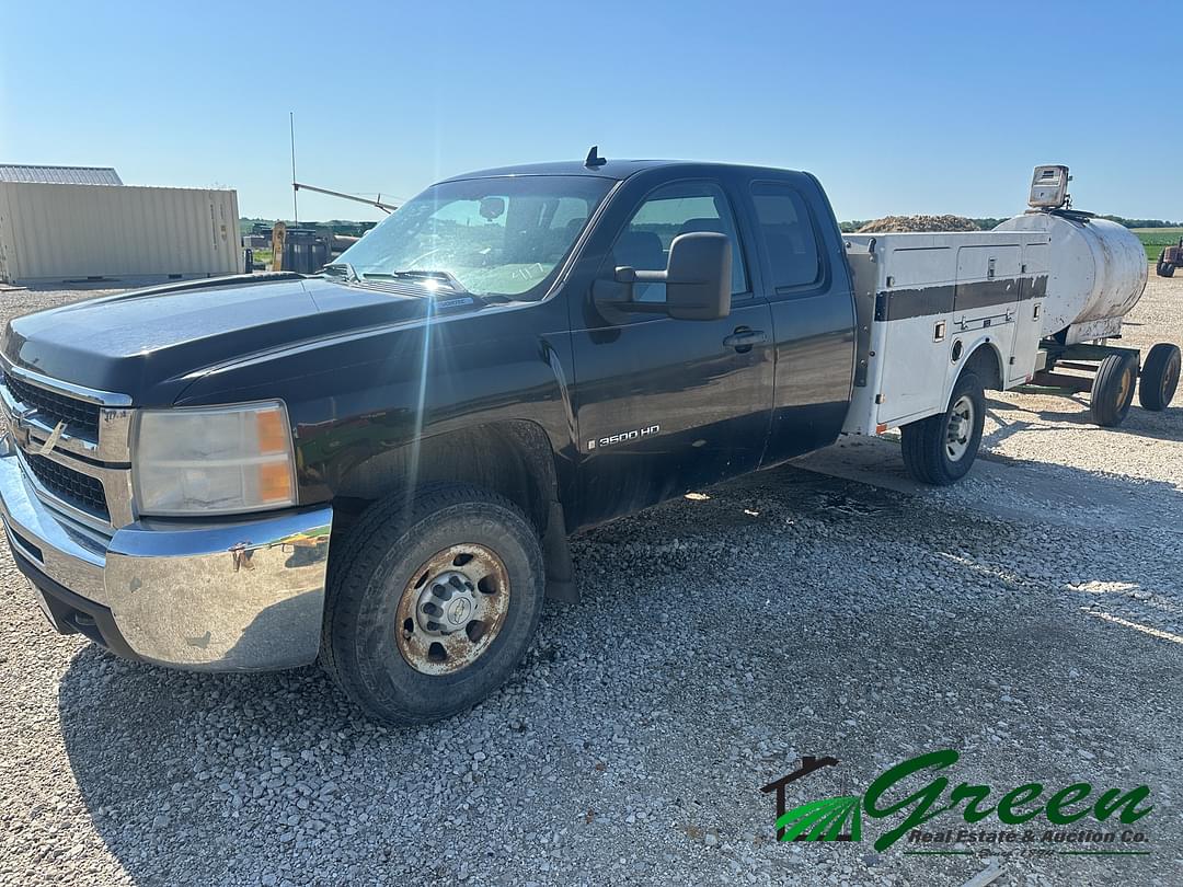 Image of Chevrolet 3500HD Primary image