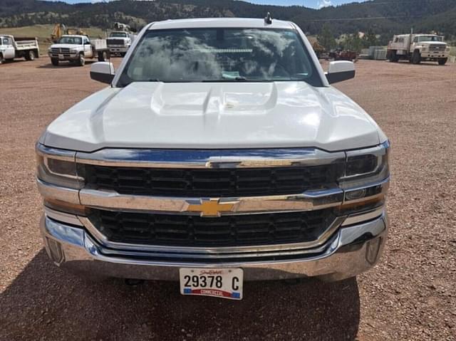 Image of Chevrolet 1500 equipment image 3
