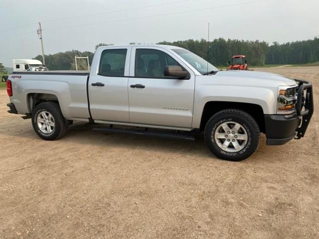 Image of Chevrolet 1500 equipment image 4