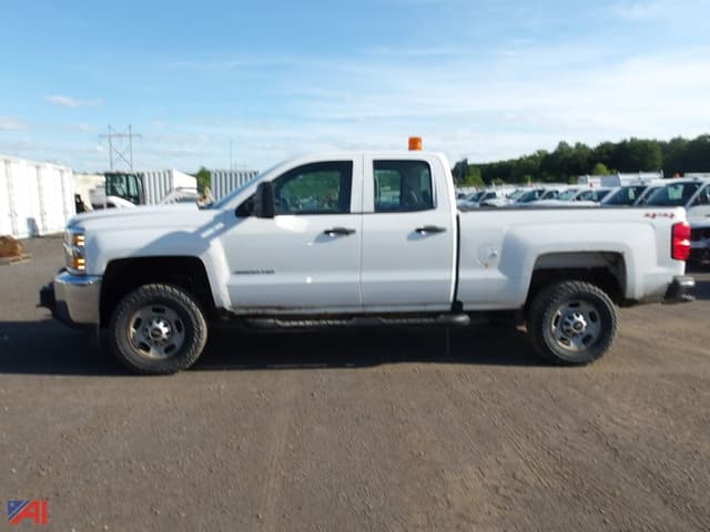 Image of Chevrolet 2500HD equipment image 1