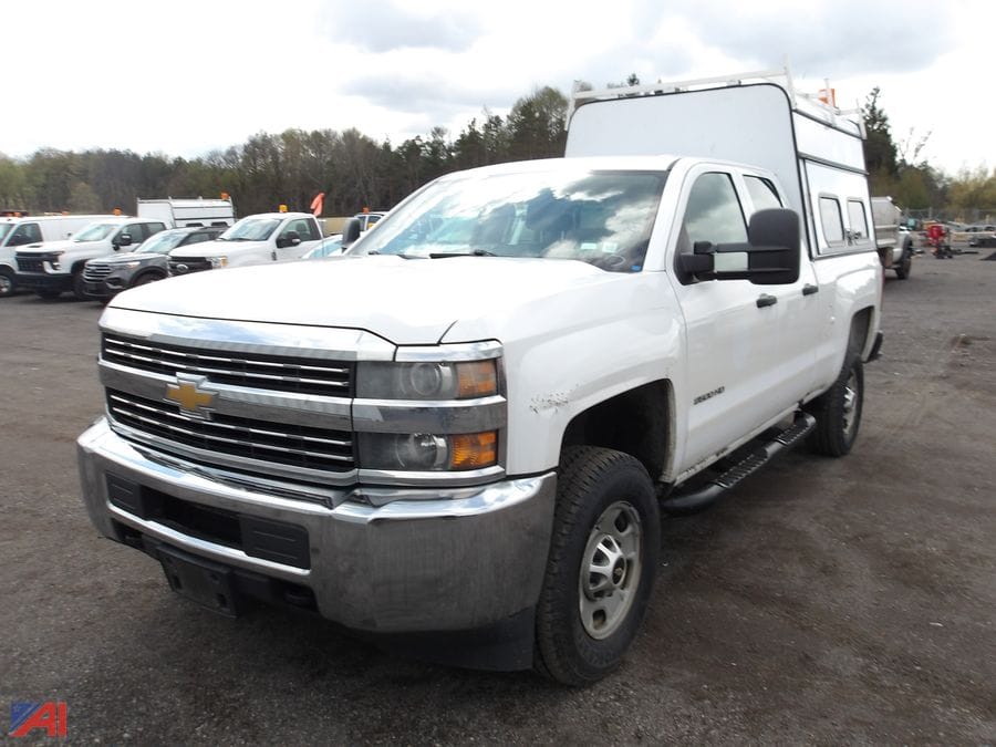 2018 Chevrolet 2500HD Equipment Image0