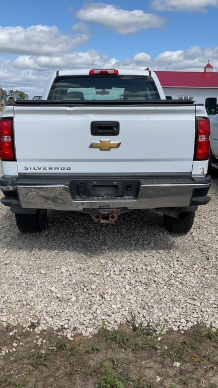 Image of Chevrolet 2500HD equipment image 3