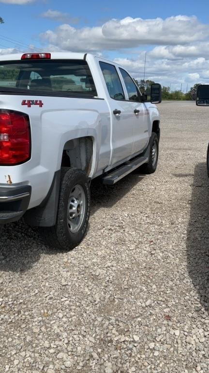 Image of Chevrolet 2500HD equipment image 4