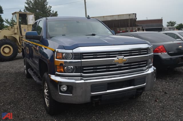 Image of Chevrolet 2500HD equipment image 3