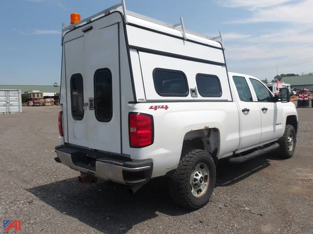 Image of Chevrolet 2500HD equipment image 4
