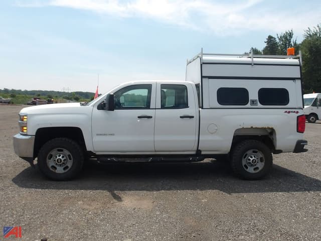 Image of Chevrolet 2500HD equipment image 2