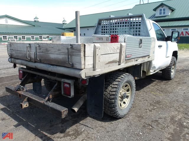 Image of Chevrolet 3500HD equipment image 4