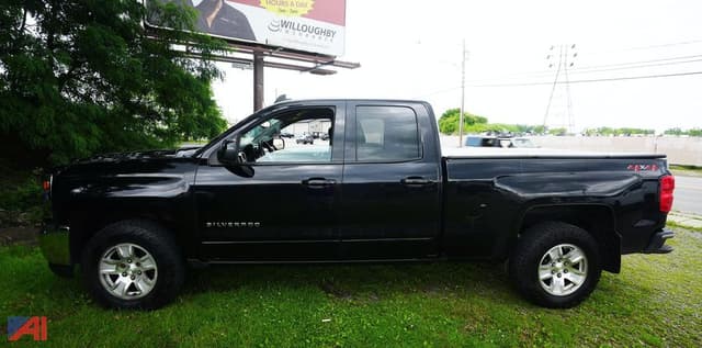 Image of Chevrolet Silverado equipment image 1