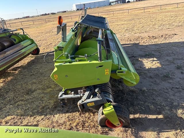 Image of CLAAS 380 equipment image 3