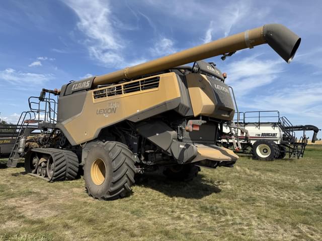 Image of CLAAS LEXION 760TT equipment image 4