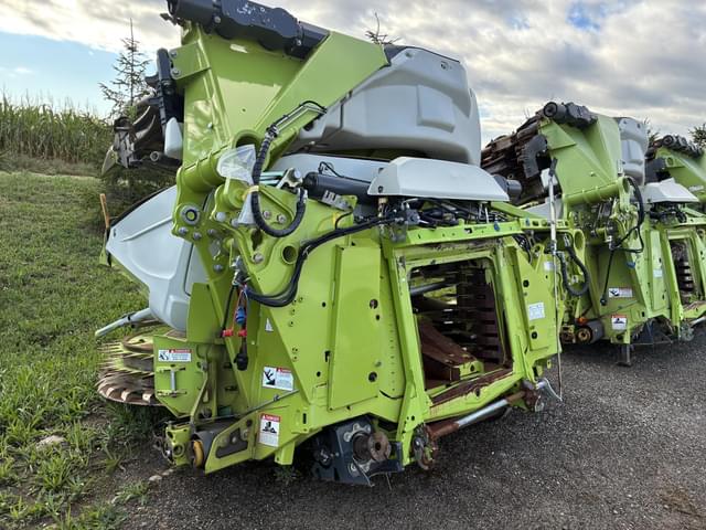 Image of CLAAS Orbis 750 equipment image 3