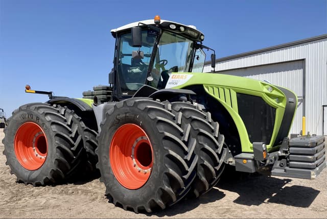 Image of CLAAS Xerion 5000 Trac equipment image 4
