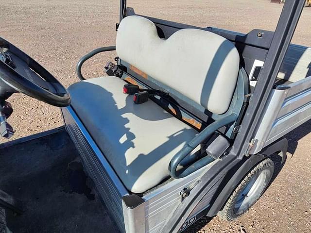 Image of Club Car Carryall 300 equipment image 4