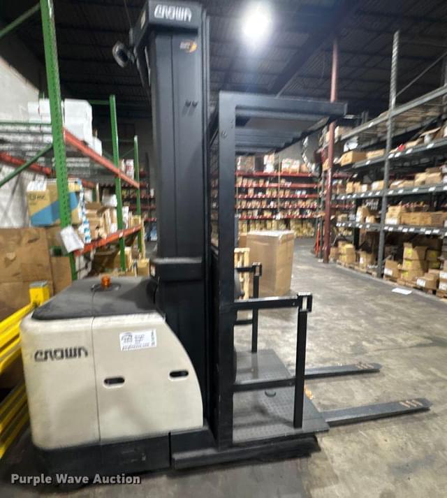 Image of Crown SP3520-30 equipment image 3