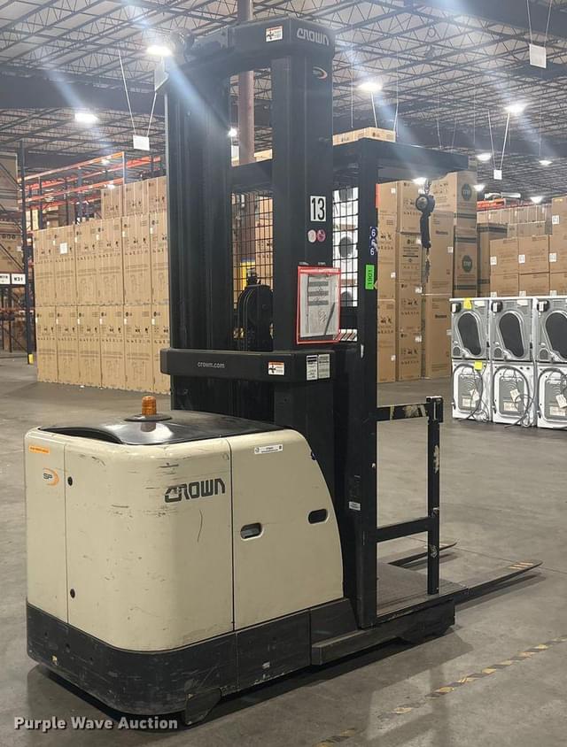 Image of Crown SP3520-30 equipment image 3
