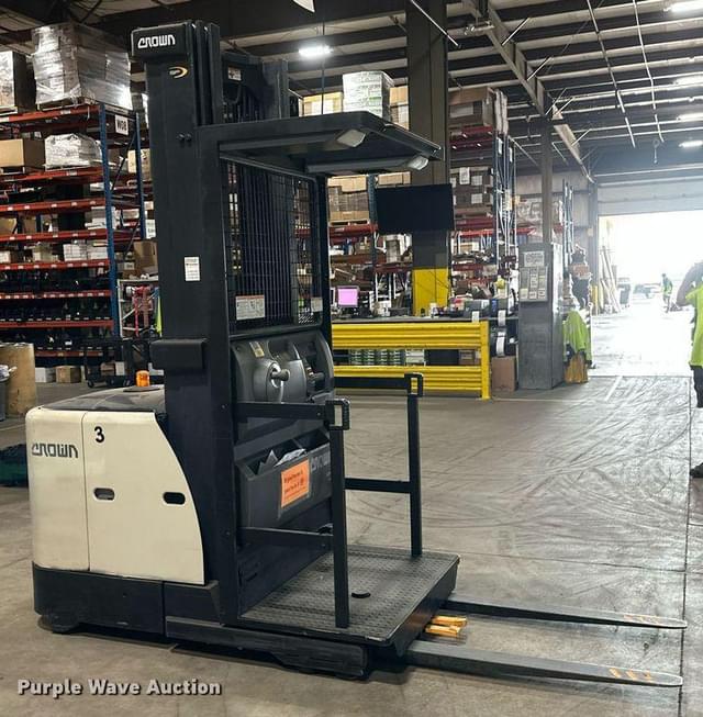 Image of Crown SP3520-30 equipment image 3