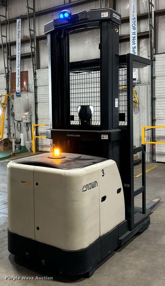 Image of Crown SP3520-30 equipment image 4