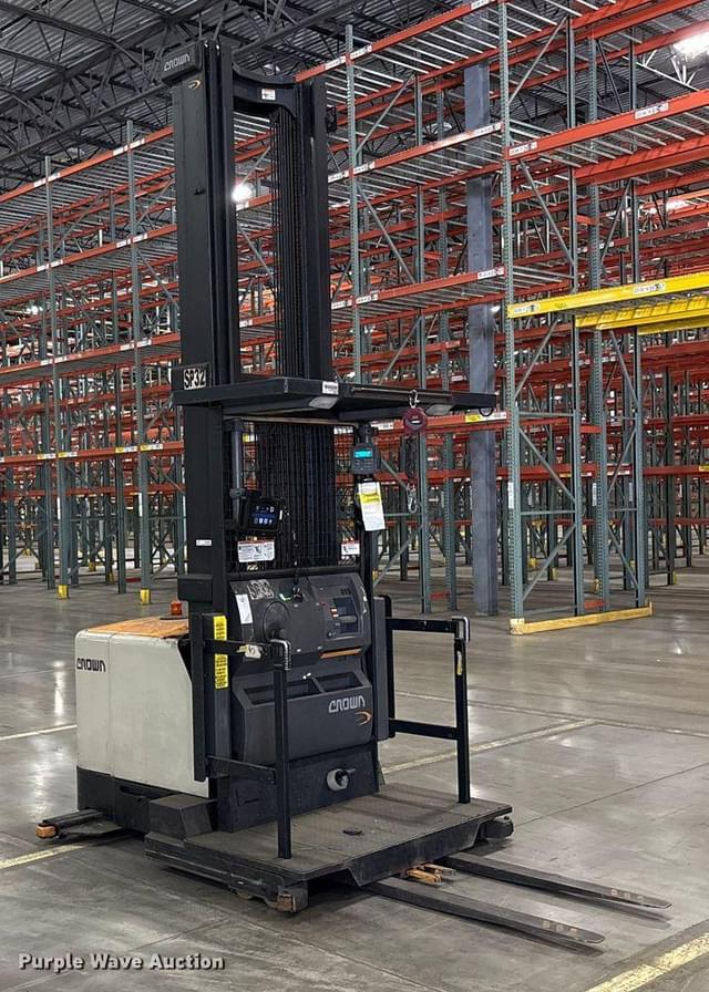 Image of Crown SP4050-30 equipment image 2