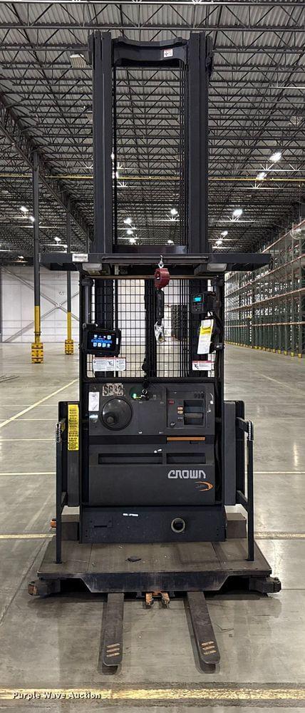 Image of Crown SP4050-30 equipment image 1