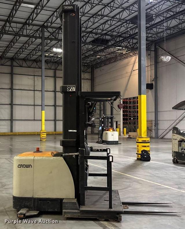 Image of Crown SP4050-30 equipment image 3