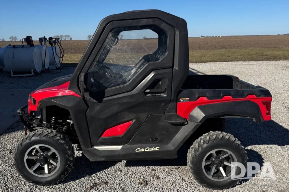 2018 Cub Cadet Challenger 750 Equipment Image0