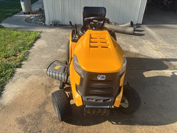Image of Cub Cadet XT1 LT42 equipment image 1