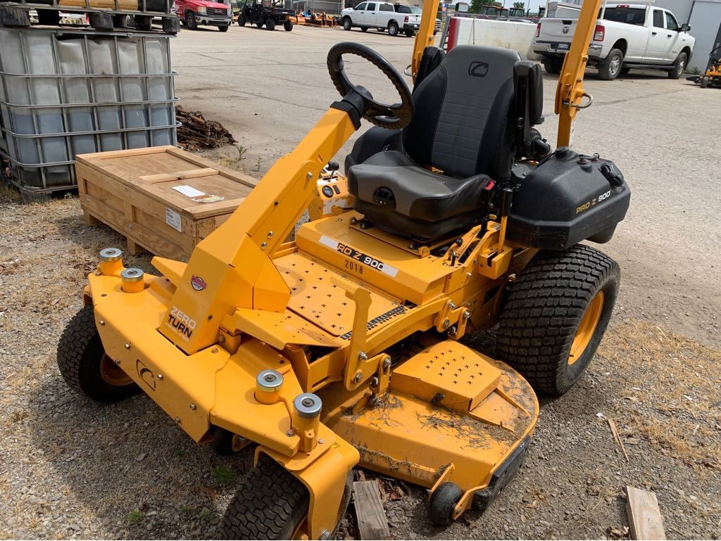 2018 Cub Cadet PRO Z900 Equipment Image0
